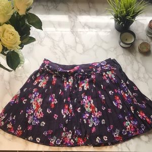 American Eagle Mini-Skirt Pleated